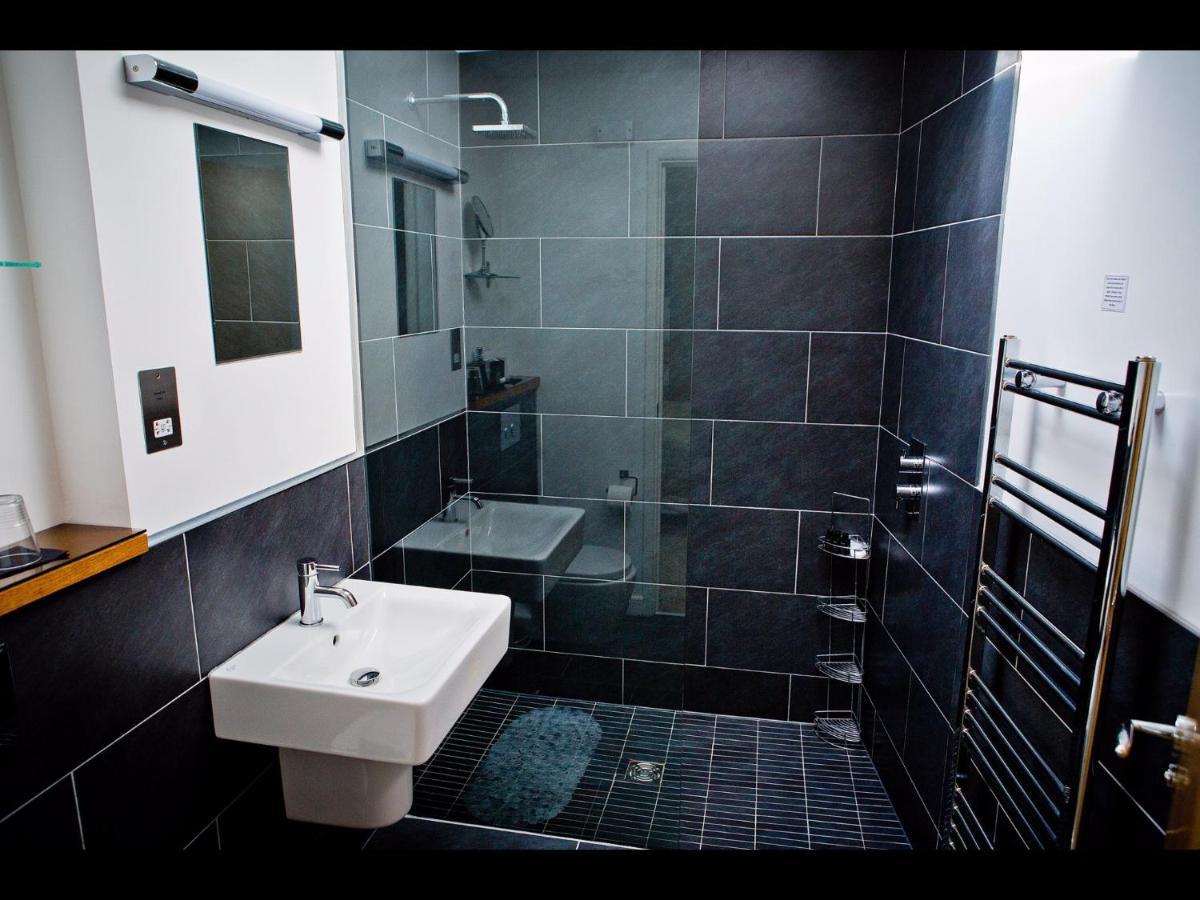 فندق The Cedars Bathford المظهر الخارجي الصورة